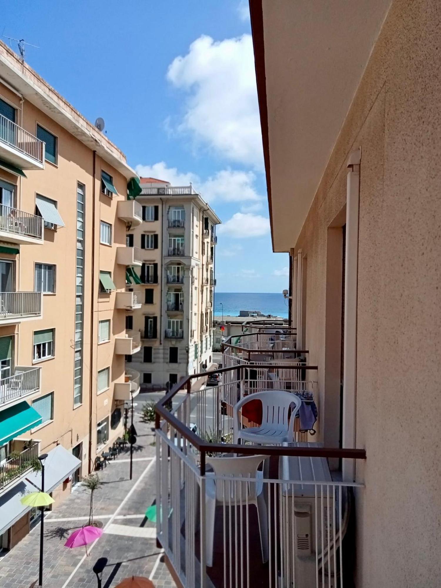Hotel La Bussola Finale Ligure Ngoại thất bức ảnh