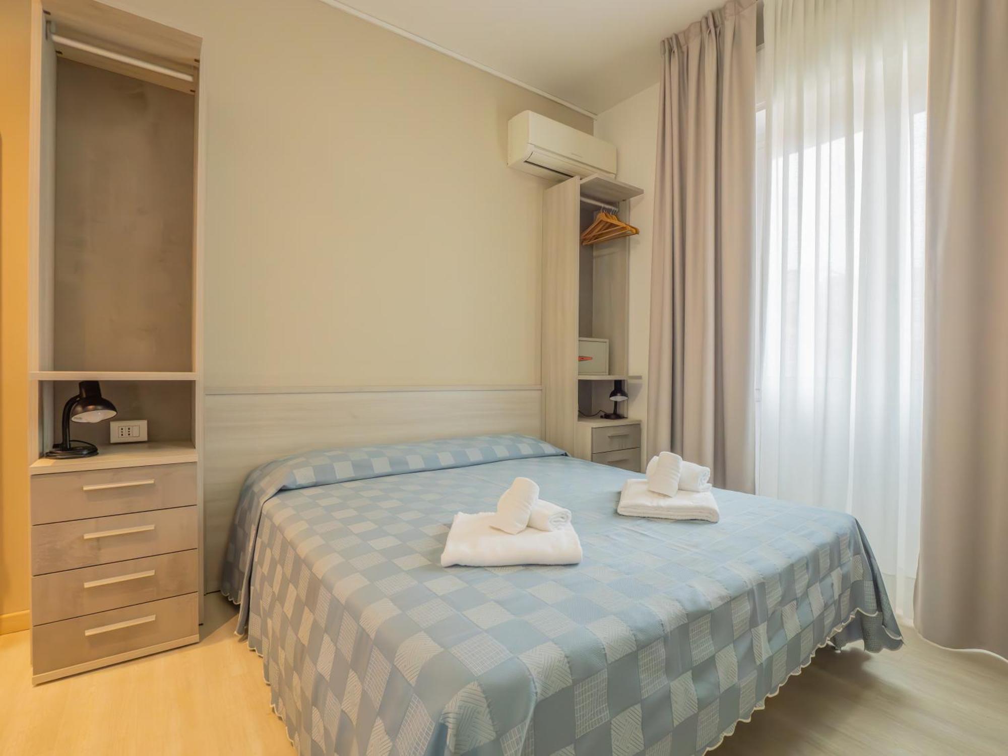 Hotel La Bussola Finale Ligure Ngoại thất bức ảnh
