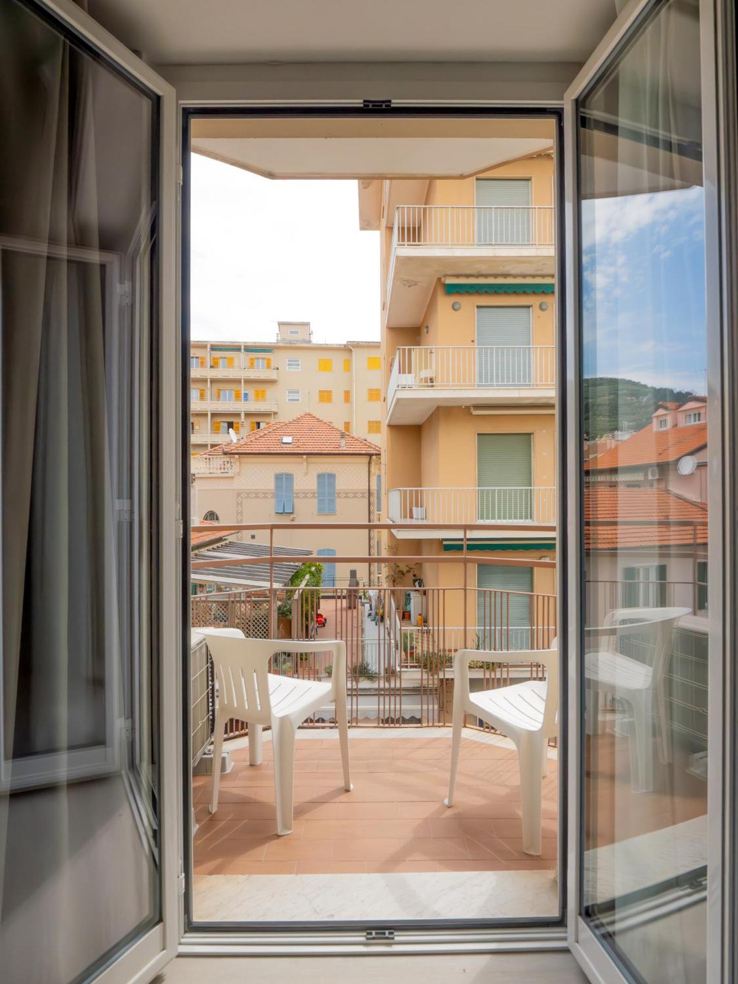 Hotel La Bussola Finale Ligure Ngoại thất bức ảnh